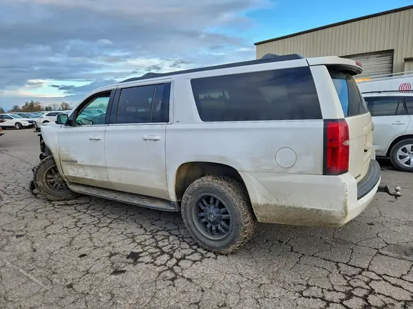 1GNSKHKC6KR338792 2019 CHEVROLET SUBURBAN - Image 2