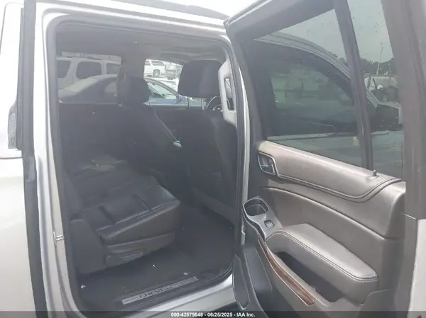 1GNSKHKC6KR368147 2019 CHEVROLET SUBURBAN - Image 8
