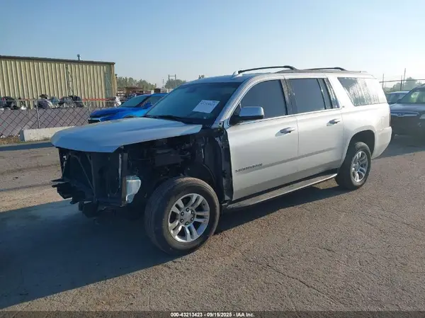 1GNSKHKC6LR304885 2020 CHEVROLET SUBURBAN - Image 2