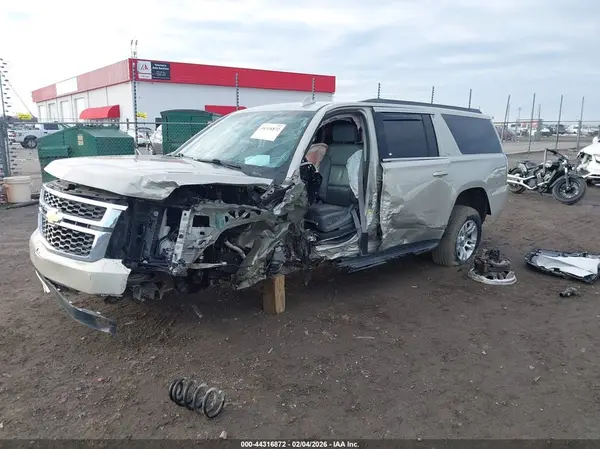 1GNSKHKC7GR101526 2016 CHEVROLET SUBURBAN - Image 2