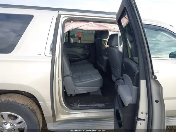 1GNSKHKC7GR101526 2016 CHEVROLET SUBURBAN - Image 8