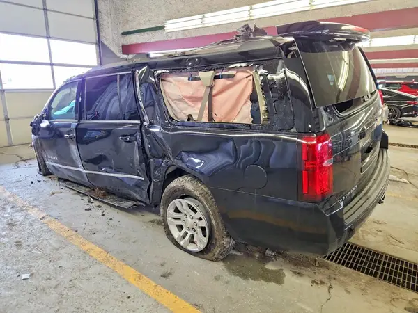 1GNSKHKC7GR386034 2016 CHEVROLET SUBURBAN - Image 2