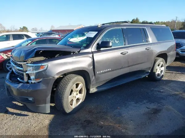 1GNSKHKC7GR443459 2016 CHEVROLET SUBURBAN - Image 2