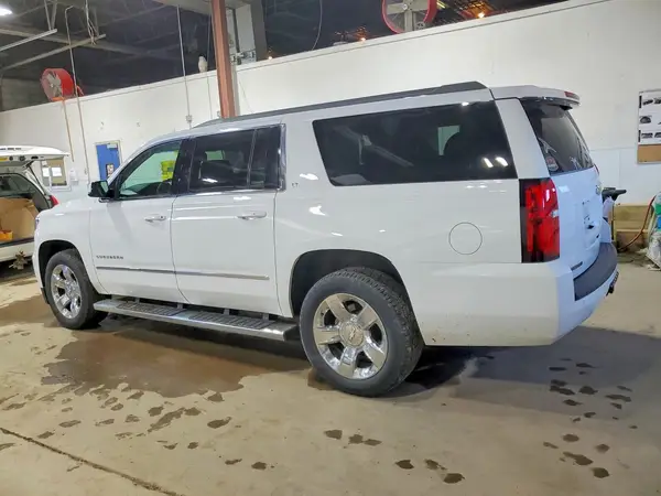 1GNSKHKC7GR456597 2016 CHEVROLET SUBURBAN - Image 2