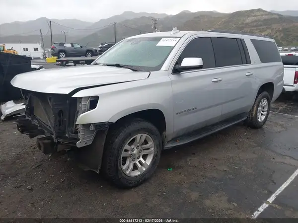 1GNSKHKC7HR168726 2017 CHEVROLET SUBURBAN - Image 2