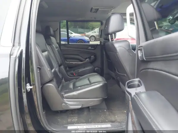 1GNSKHKC7HR183288 2017 CHEVROLET SUBURBAN - Image 8