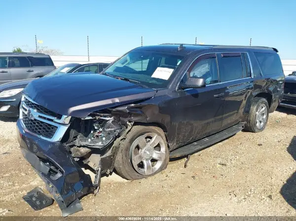 1GNSKHKC7HR203992 2017 CHEVROLET SUBURBAN - Image 2
