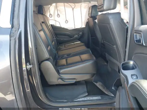 1GNSKHKC7HR203992 2017 CHEVROLET SUBURBAN - Image 8