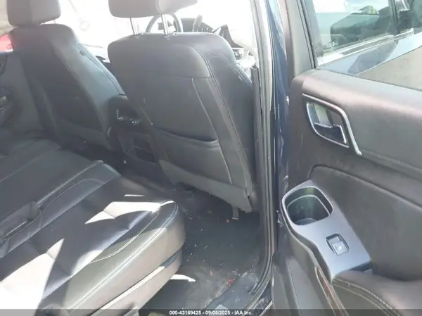 1GNSKHKC7HR215379 2017 CHEVROLET SUBURBAN - Image 8