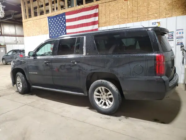 1GNSKHKC7HR235423 2017 CHEVROLET SUBURBAN - Image 2