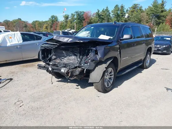 1GNSKHKC7HR289997 2017 CHEVROLET SUBURBAN - Image 2