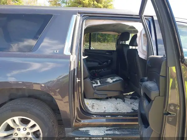 1GNSKHKC7HR289997 2017 CHEVROLET SUBURBAN - Image 8