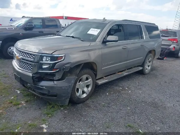 1GNSKHKC7HR356677 2017 CHEVROLET SUBURBAN - Image 2