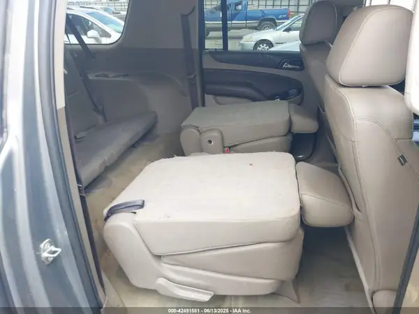 1GNSKHKC7HR356677 2017 CHEVROLET SUBURBAN - Image 8
