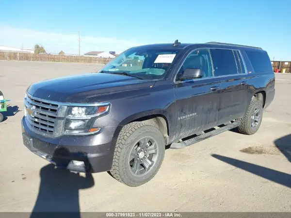 1GNSKHKC7HR383653 2017 CHEVROLET SUBURBAN - Image 2