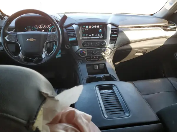1GNSKHKC7HR400712 2017 CHEVROLET SUBURBAN - Image 8