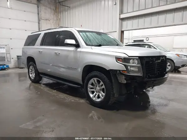 1GNSKHKC7JR109584 2018 CHEVROLET SUBURBAN - Image 1