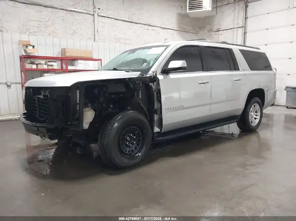 1GNSKHKC7JR109584 2018 CHEVROLET SUBURBAN - Image 2