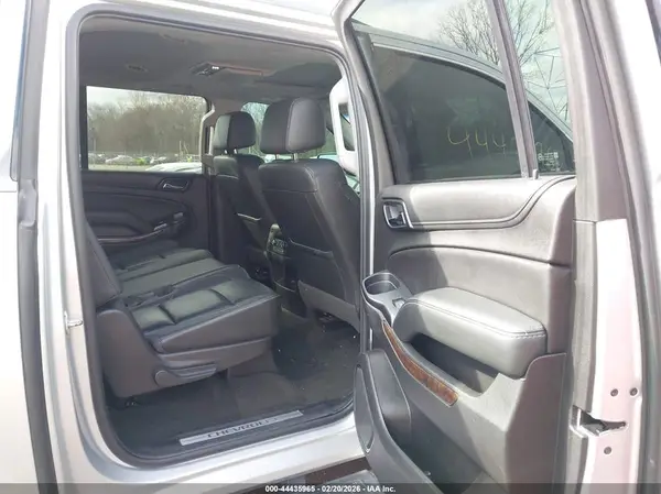 1GNSKHKC7JR192837 2018 CHEVROLET SUBURBAN - Image 8