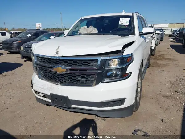 1GNSKHKC7JR198122 2018 CHEVROLET SUBURBAN - Image 2