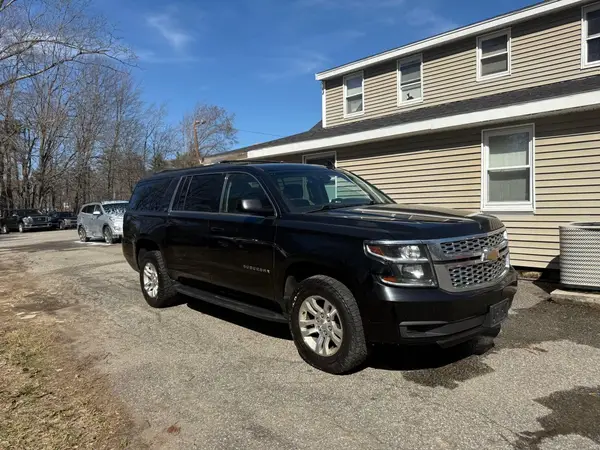 1GNSKHKC7JR231877 2018 CHEVROLET SUBURBAN - Image 1