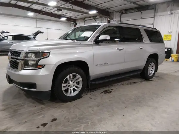 1GNSKHKC7JR275443 2018 CHEVROLET SUBURBAN - Image 2