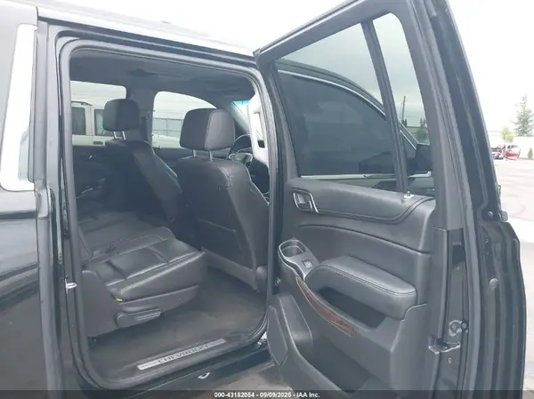 1GNSKHKC7JR324821 2018 CHEVROLET SUBURBAN - Image 8