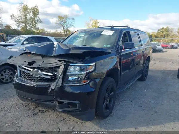 1GNSKHKC7JR403132 2018 CHEVROLET SUBURBAN - Image 2