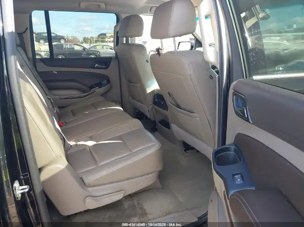 1GNSKHKC7JR403132 2018 CHEVROLET SUBURBAN - Image 8