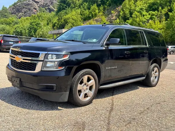 1GNSKHKC7KR132008 2019 CHEVROLET SUBURBAN - Image 2