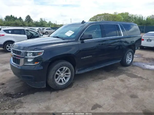 1GNSKHKC7KR178227 2019 CHEVROLET SUBURBAN - Image 2