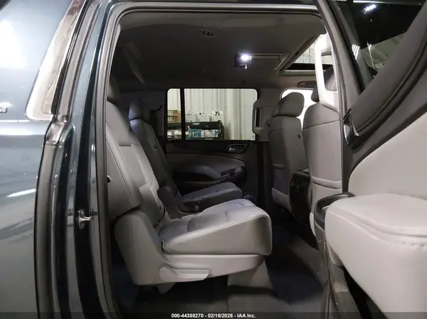 1GNSKHKC7KR215793 2019 CHEVROLET SUBURBAN - Image 8