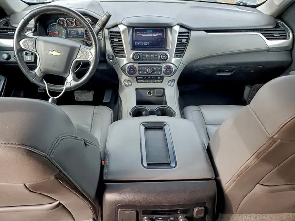 1GNSKHKC7KR216667 2019 CHEVROLET SUBURBAN - Image 8