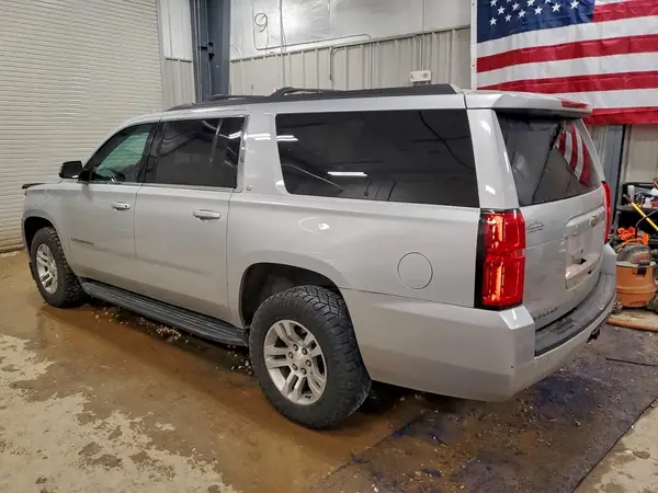 1GNSKHKC7KR313464 2019 CHEVROLET SUBURBAN - Image 2