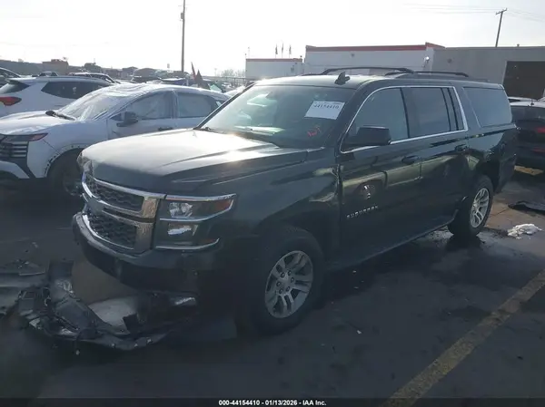 1GNSKHKC7KR372093 2019 CHEVROLET SUBURBAN - Image 2