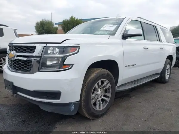 1GNSKHKC8GR265965 2016 CHEVROLET SUBURBAN - Image 2