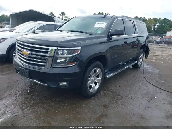 1GNSKHKC8GR342561 2016 CHEVROLET SUBURBAN - Image 2