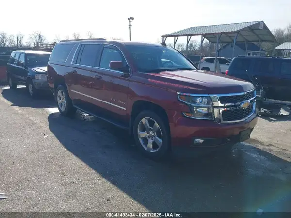 1GNSKHKC8HR121902 2017 CHEVROLET SUBURBAN - Image 1