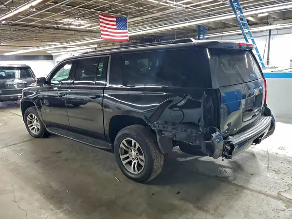 1GNSKHKC8HR136268 2017 CHEVROLET SUBURBAN - Image 2