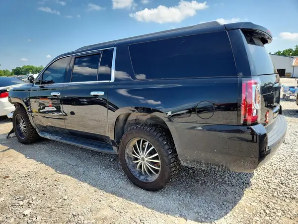 1GNSKHKC8HR154883 2017 CHEVROLET SUBURBAN - Image 2