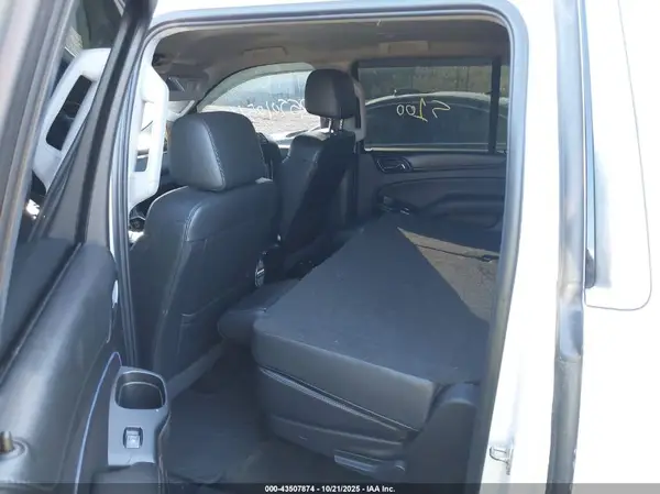 1GNSKHKC8HR179573 2017 CHEVROLET SUBURBAN - Image 8