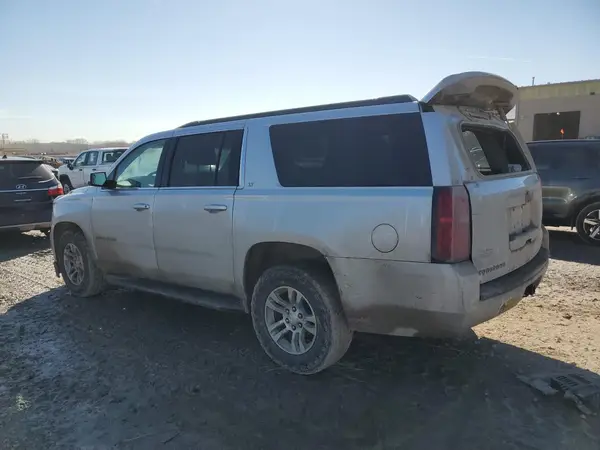 1GNSKHKC8HR180612 2017 CHEVROLET SUBURBAN - Image 2