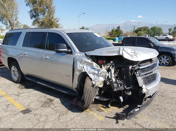 1GNSKHKC8HR204522 2017 CHEVROLET SUBURBAN - Image 1