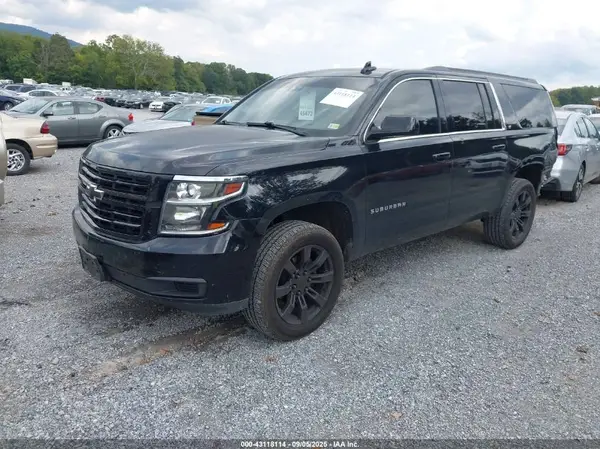 1GNSKHKC8HR225208 2017 CHEVROLET SUBURBAN - Image 2