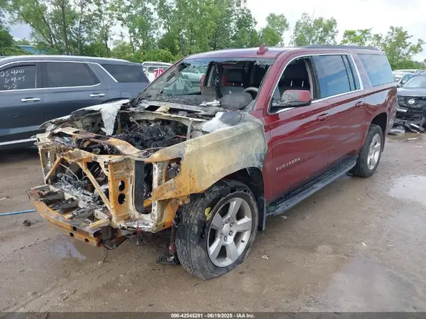 1GNSKHKC8HR230618 2017 CHEVROLET SUBURBAN - Image 2