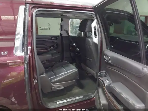 1GNSKHKC8HR250058 2017 CHEVROLET SUBURBAN - Image 8