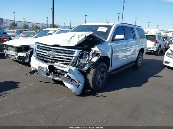 1GNSKHKC8HR261044 2017 CHEVROLET SUBURBAN - Image 2