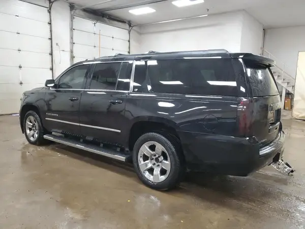 1GNSKHKC8HR264008 2017 CHEVROLET SUBURBAN - Image 2