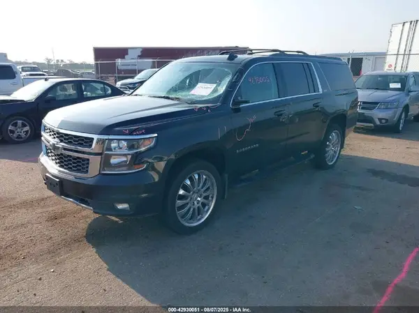 1GNSKHKC8HR267507 2017 CHEVROLET SUBURBAN - Image 2