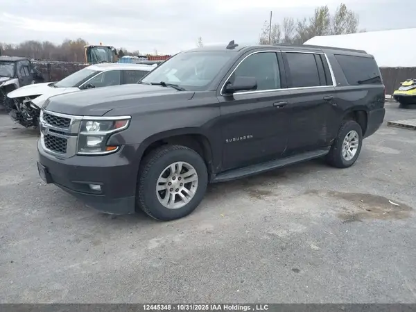 1GNSKHKC8HR289202 2017 CHEVROLET SUBURBAN - Image 2